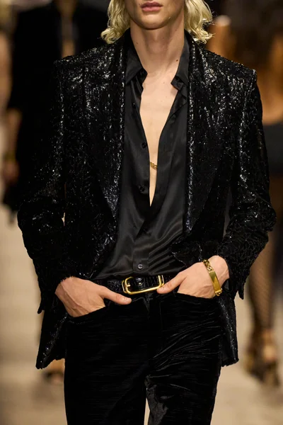 Look 115